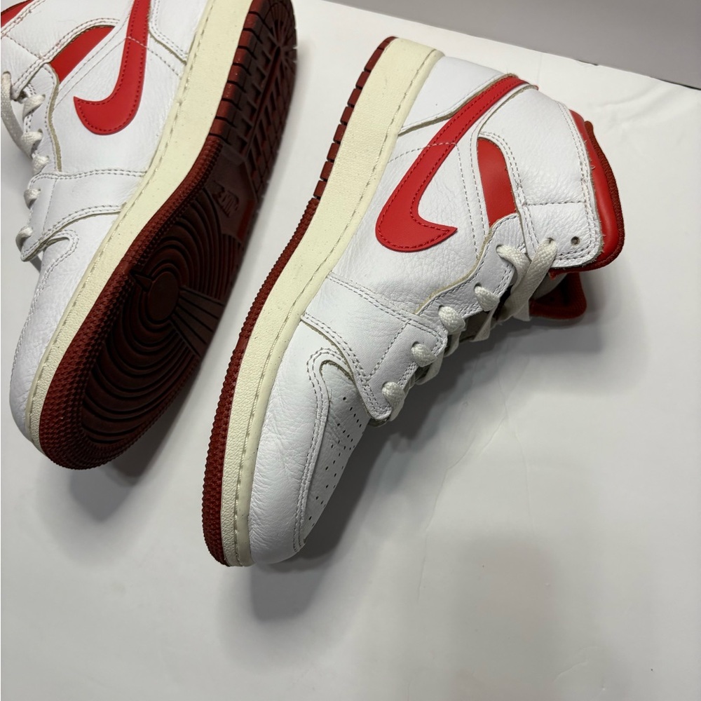 Nike Jordan 1 Mid SE White Dune Red Size 6.5 - Picture 9 of 13